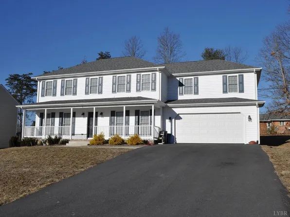 108 Laurel Wood Dr, Waynesboro, VA 22980