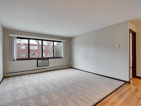 4th image of 2121 Garfield Ave S #0dcf8d755