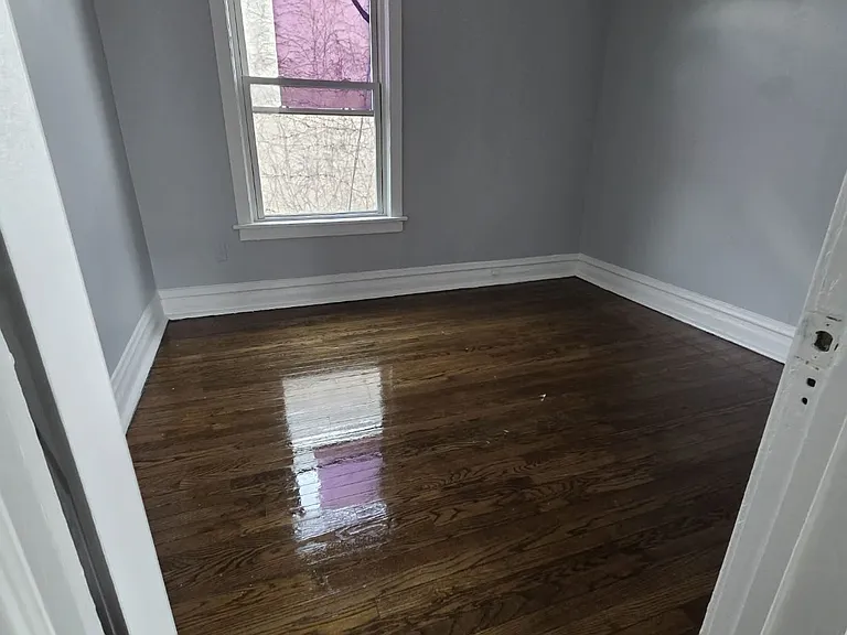 2704 E 77th St #2W — Photo 11
