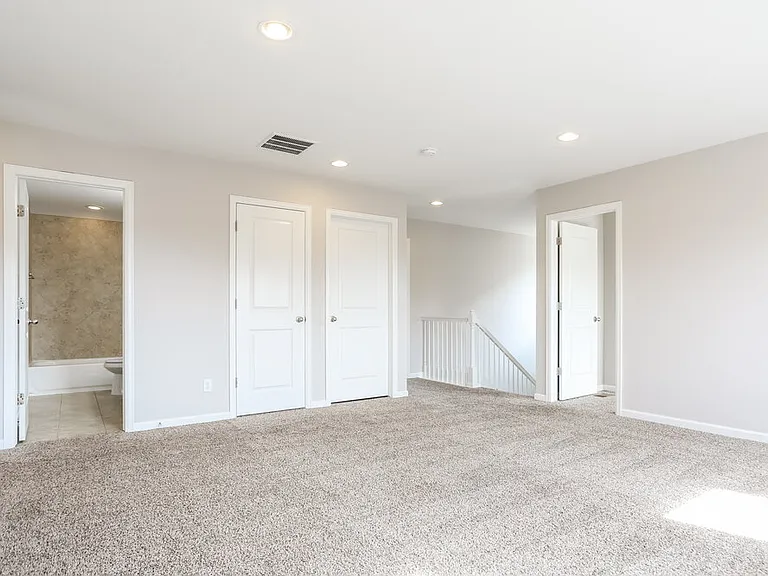 7649 Blue Water Dr — Photo 9