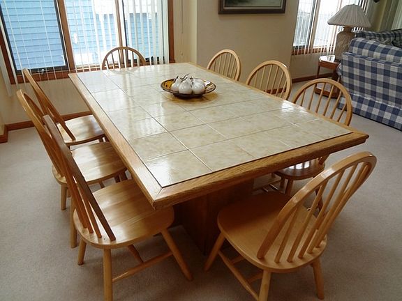 dining room. 