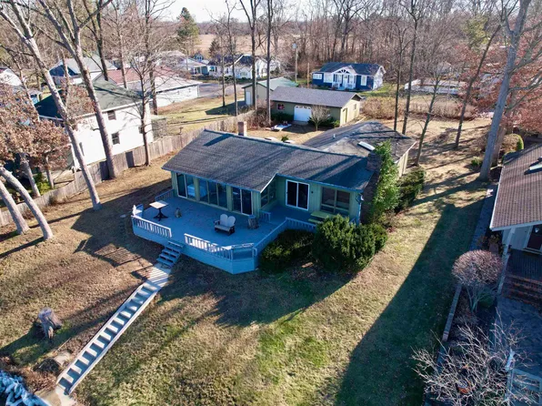 3020 Country Club Dr E, Rochester, IN 46975