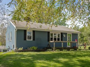 2941 E Seneca Ave, Des Moines, IA 50317