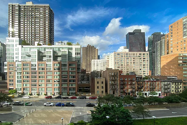 Rented by Compass | media 17