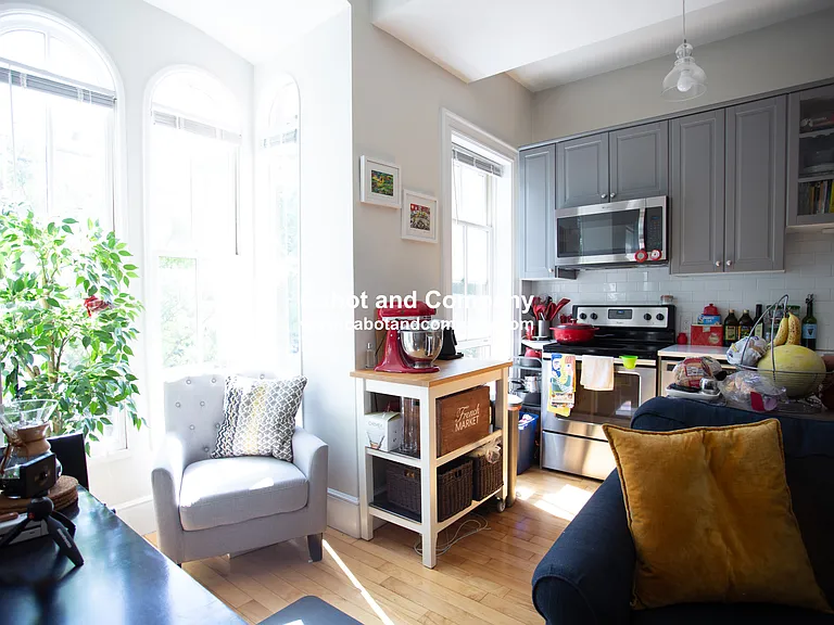 637 Tremont St #1 — Photo 5