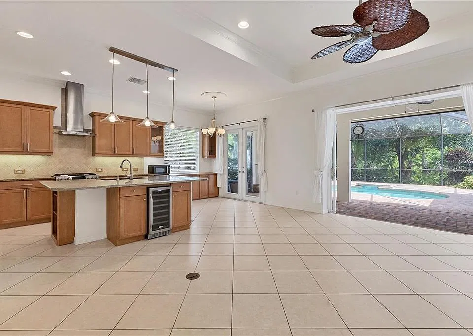 7236 Lismore Ct