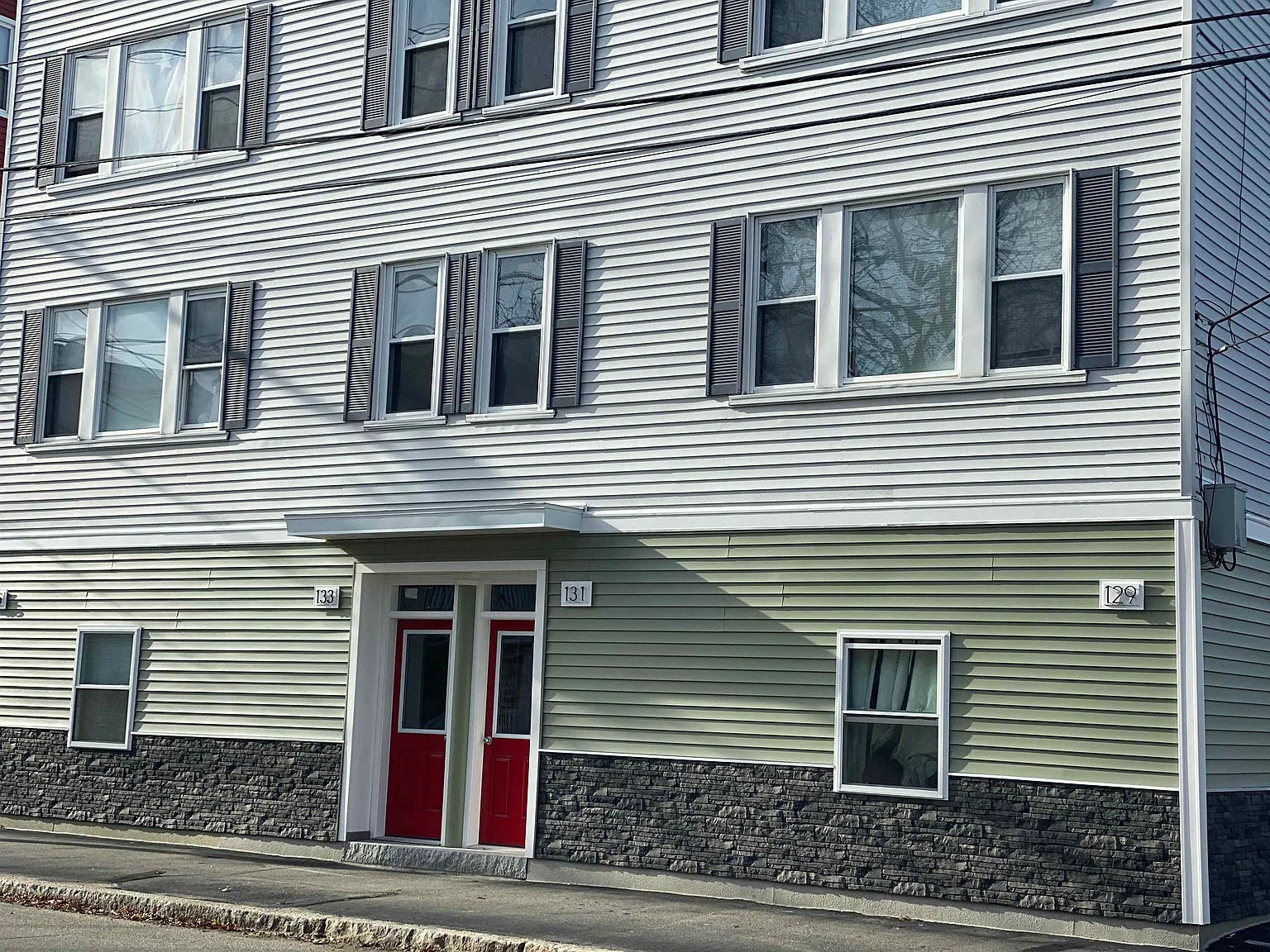 2 bed, 1.0 bath, 875 sqft, $1,890 — Photo 2