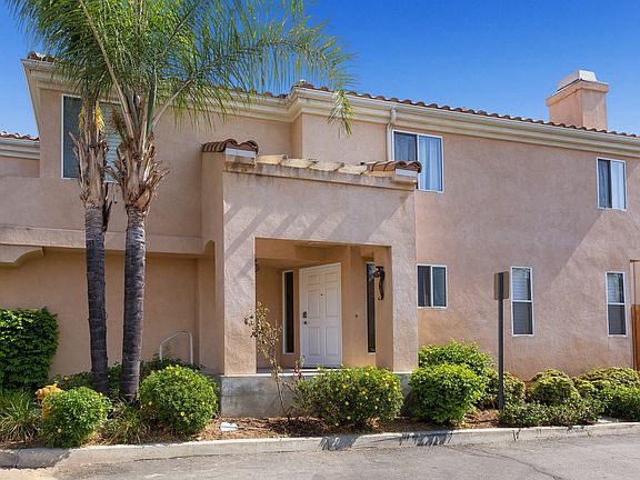 2nd image of 1220 Laguna Ct