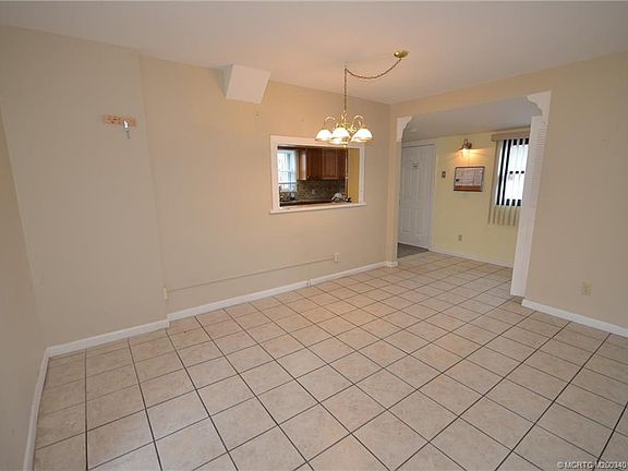 3rd image of 240 SE Prima Vista Blvd