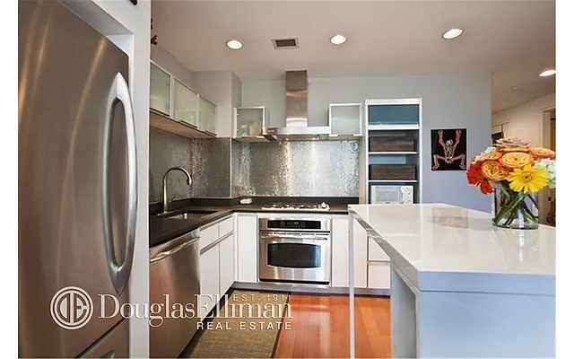 Rented by Douglas Elliman | media 15