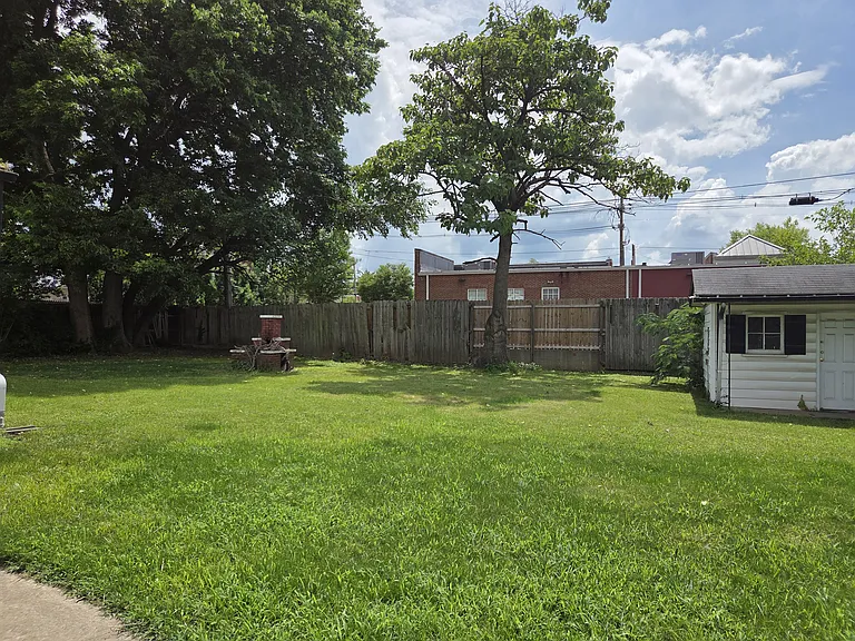 3010 Wirth Ave — Photo 18