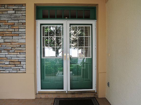 3rd image of 3603 Savannah Lake Pl