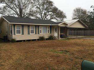 206 W 2nd St, Iowa, LA 70647