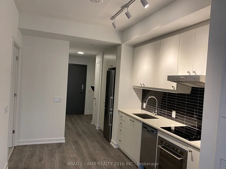 9 Tecumseth St #713 — Photo 3