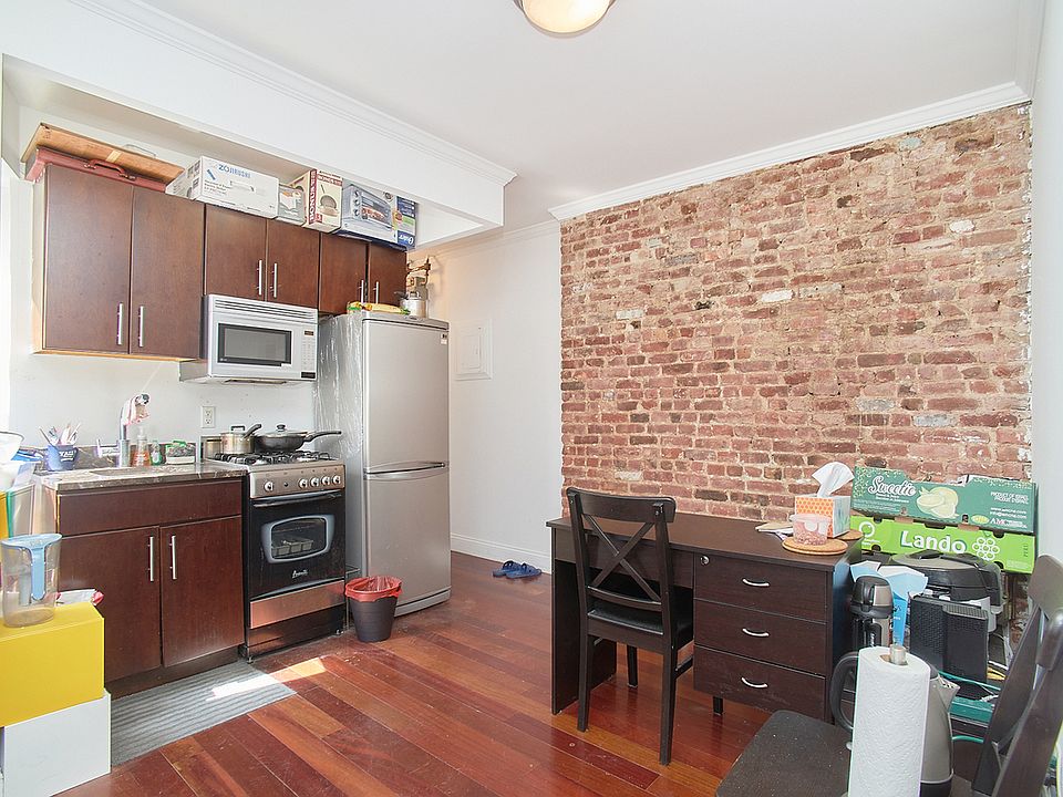 1st image of 500 E 11th St APT 10