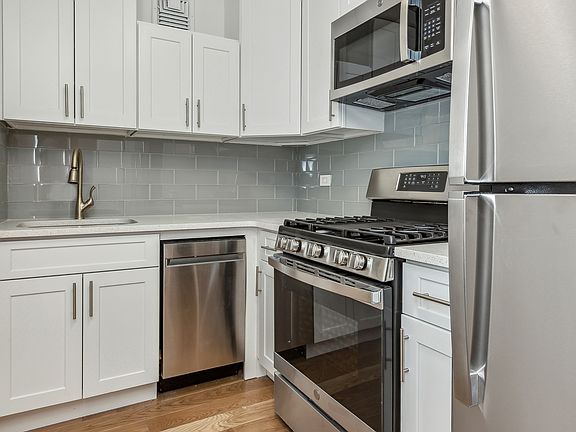 5th image of 250 Mercer St APT B303