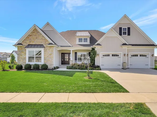 1709 S Sunny Acres Rd, Mahomet, IL 61853