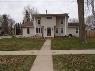 221 W 3rd St, Shawano, WI 54166