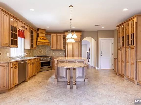 3rd image of 153 Old Palisade Rd #2A