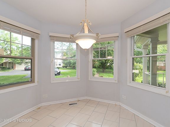 4th image of 1371 Glengary Ln #L
