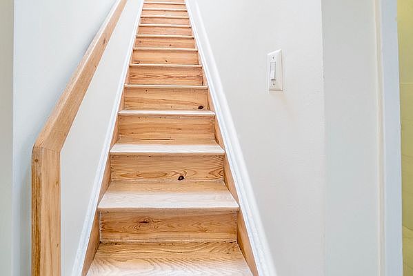 1st image of 127 E 15th St #6