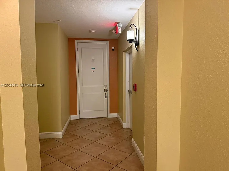 107 Mendoza Ave #201 — Photo 30