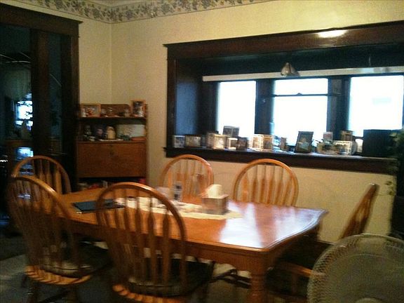 3rd image of 500 E River St