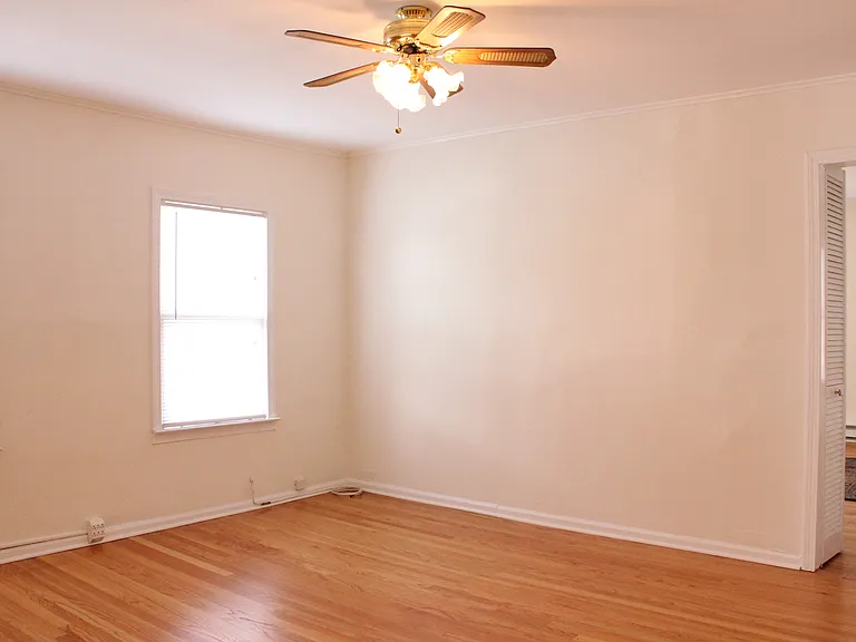 42 William St #2 — Photo 6