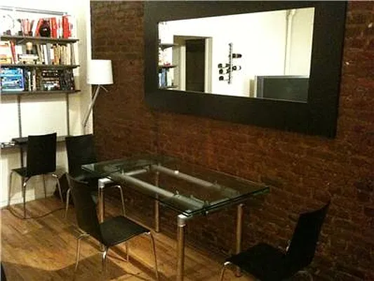 Rented by Bank Neary | media 21