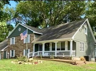 15106 E Quaker Rd, Nevada, MO 64772