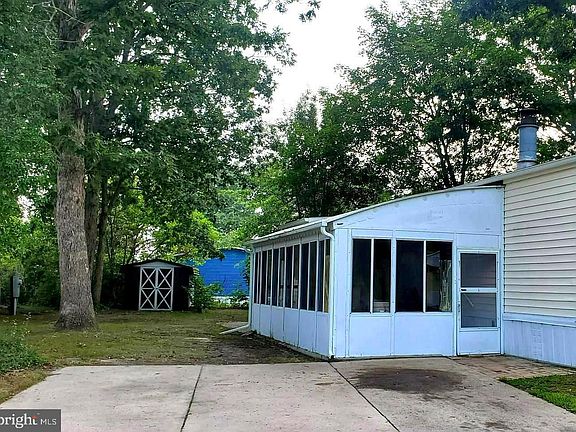 3rd image of 1616 Pennsylvania Ave Unit 83