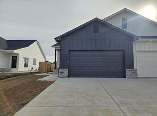 5253 Pinecrest Ct N, Wichita, KS 67220