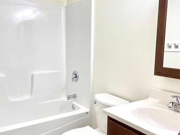 2nd image of 3396 Stein Blvd #4