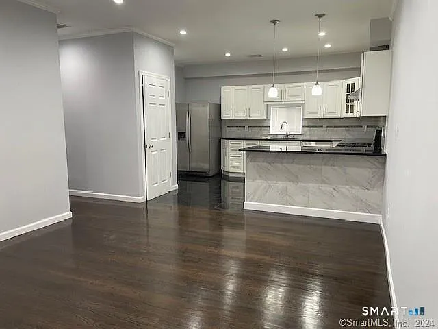4 Newfield St #1 — Photo 3