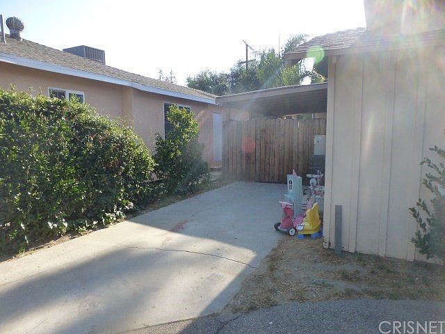 2nd image of 5921 Colbath Ave
