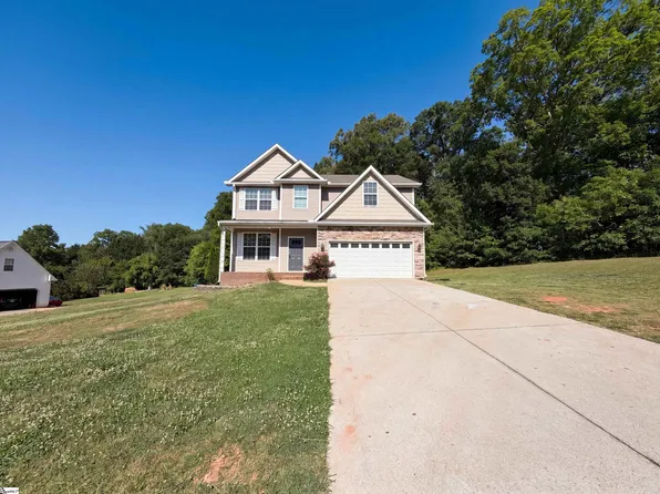 129 Saddlebrook Ave, Pickens, SC 29671