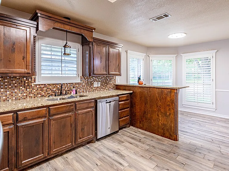4715 Bishops Castle Dr — Photo 12