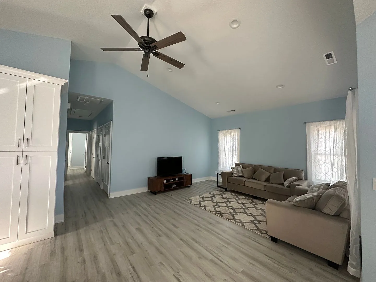 Seasonal Furnished Newer Home-Colington — Photo 4