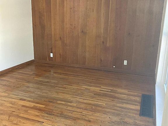 5th image of 5619 Sanborn Dr
