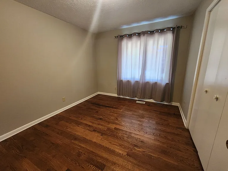 1508 Darvel Ave — Photo 6