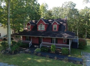 112 Huntsman Ln, Shady Spring, WV 25918