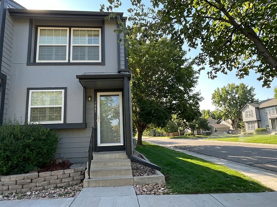 1881 Newland Ct