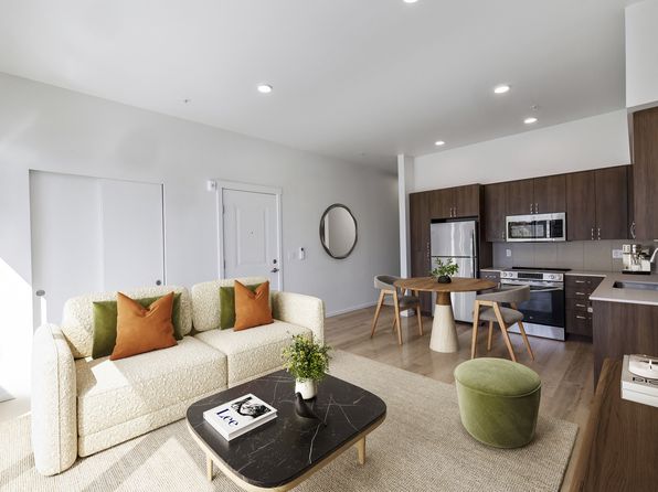 590 Madison Ave N #5-203