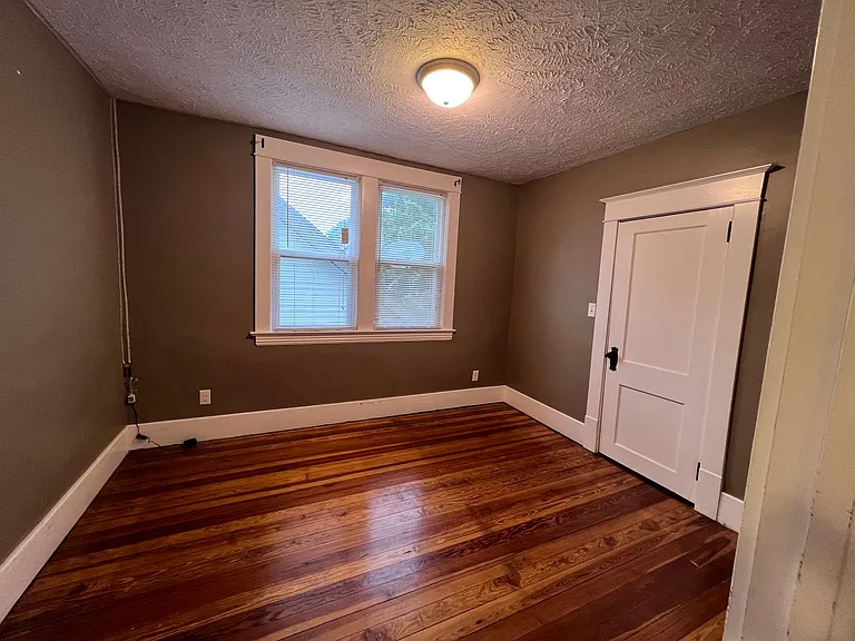 1040 Powers Ave NW — Photo 22