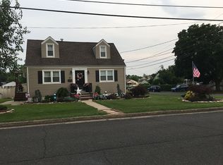 215 W Frech Ave, Manville, NJ 08835