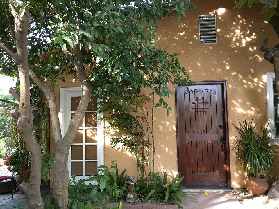 Double Shaded Front Entry