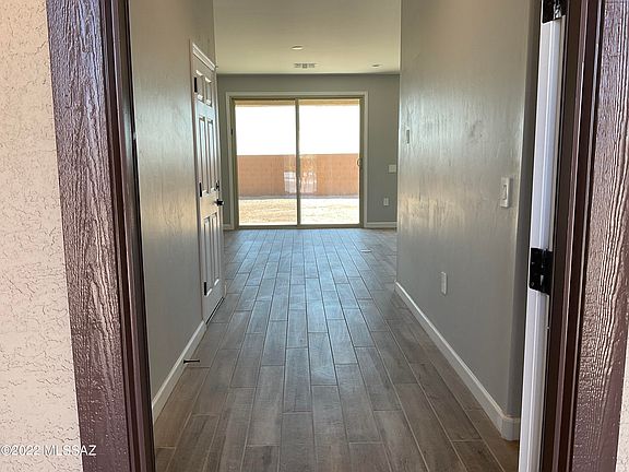4th image of 10043 N Fulbrook Way