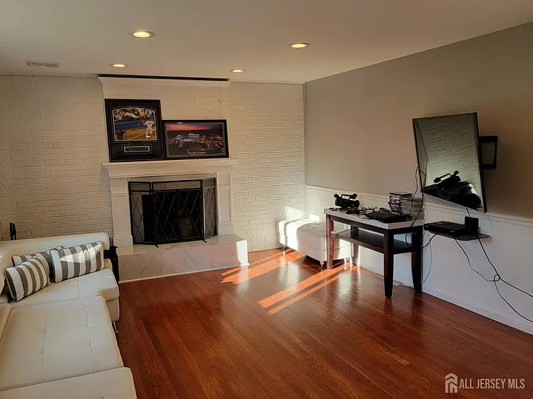 2 Groendyke Cir — Photo 13