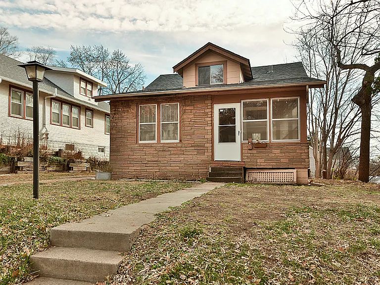 1st image of 5223 Pacific St