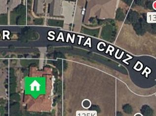 824 Santa Cruz Dr, Redding, CA 96003